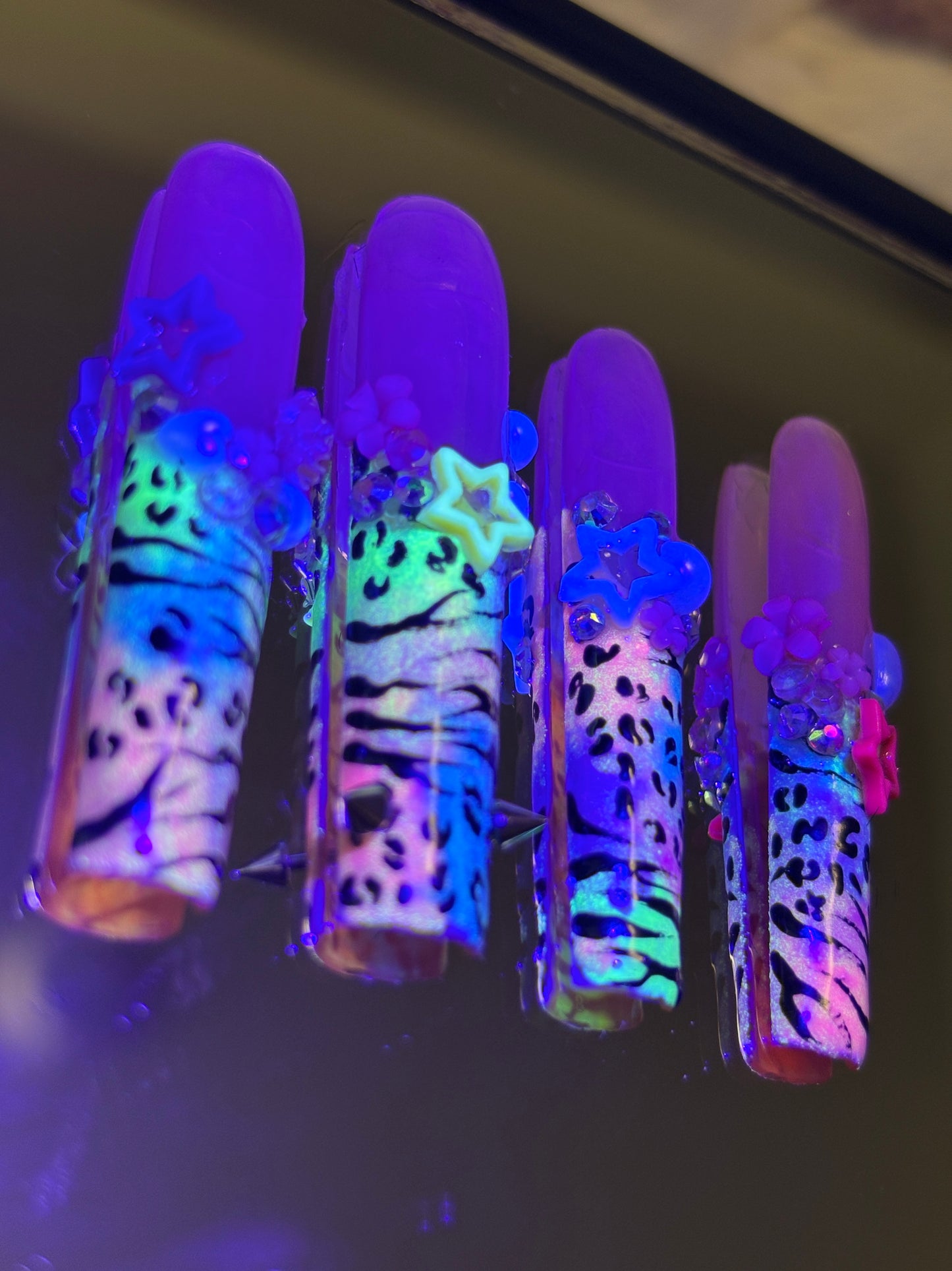 Lisa Frank fever nails